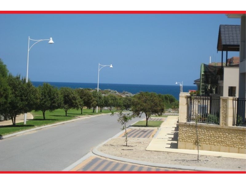 2 Fourmile Ave, Burns Beach WA 6028