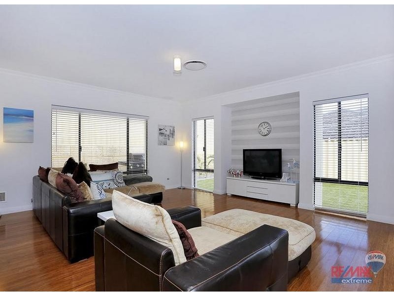 13 Tulum Approach, Iluka WA 6028