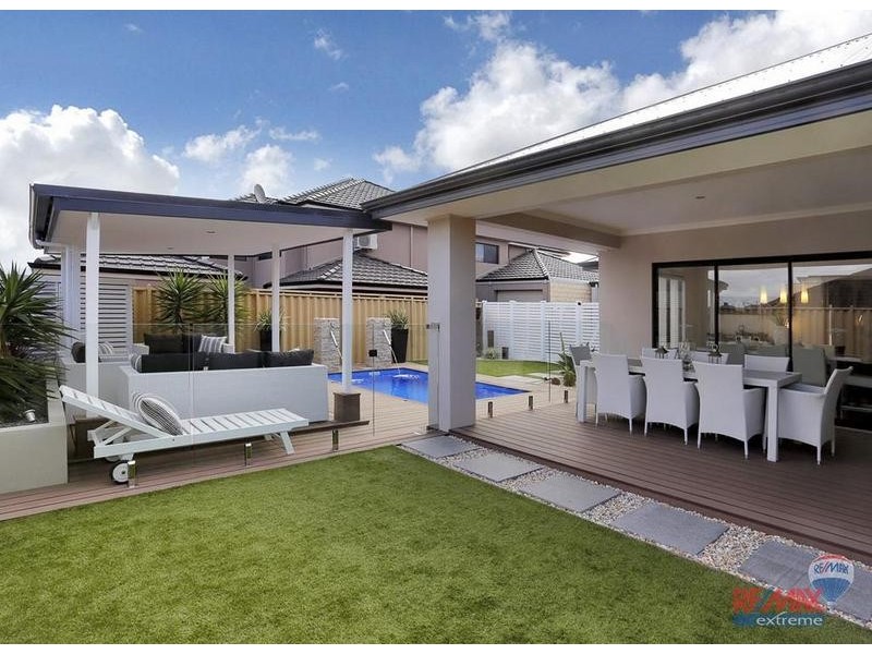 13 Tulum Approach, Iluka WA 6028