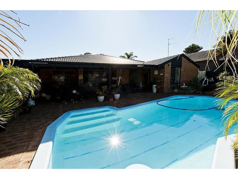 7 Napier Road, Marangaroo WA 6064