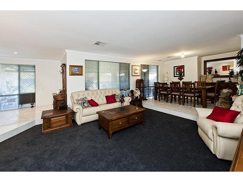 7 Napier Road, Marangaroo WA 6064