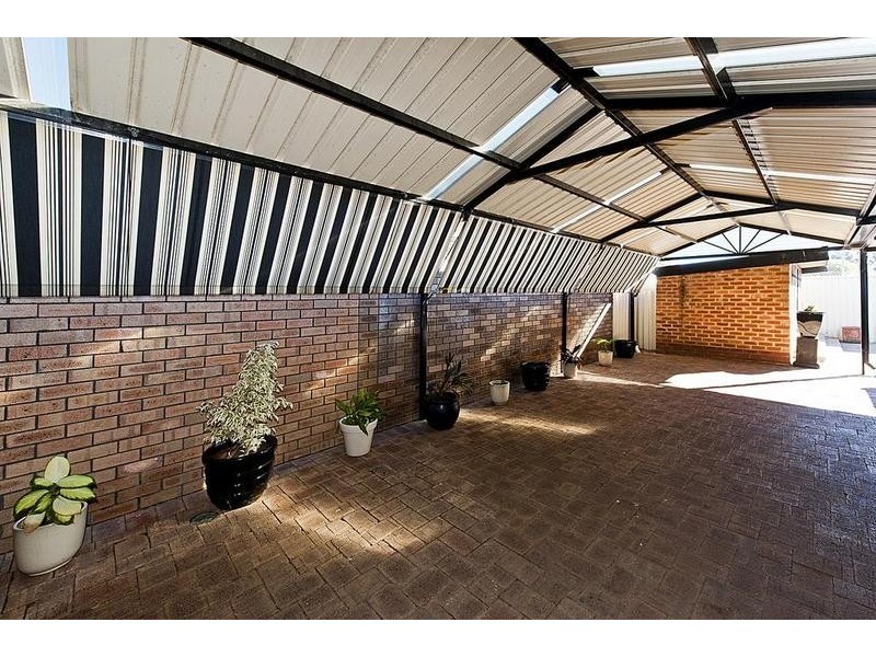 7 Napier Road, Marangaroo WA 6064