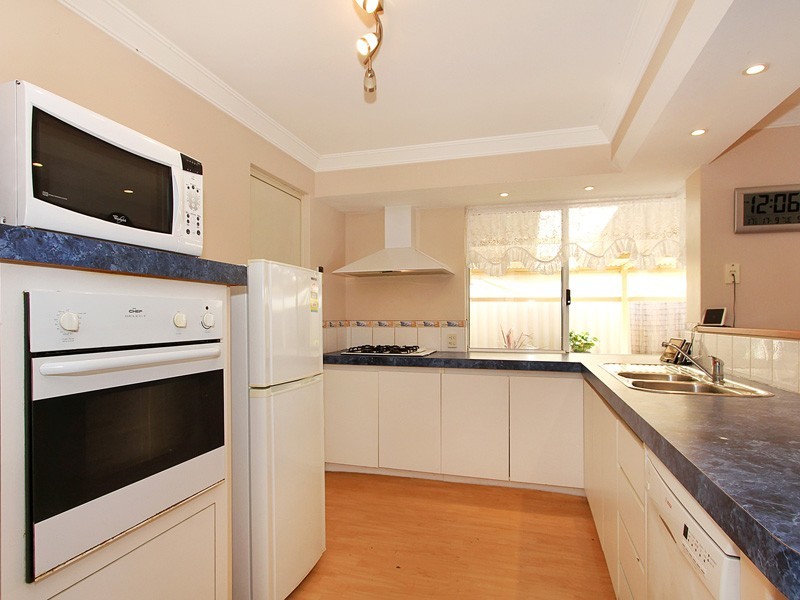 28 Christian Circle, Quinns Rocks WA 6030