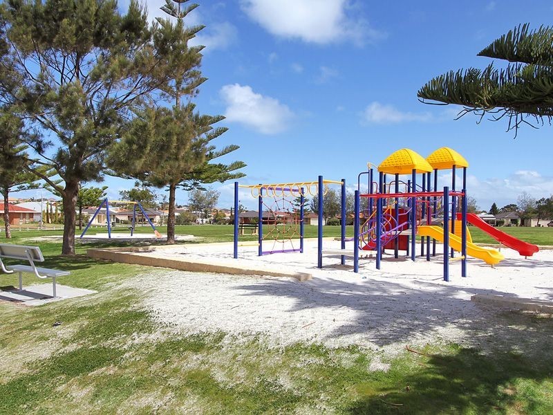 28 Christian Circle, Quinns Rocks WA 6030