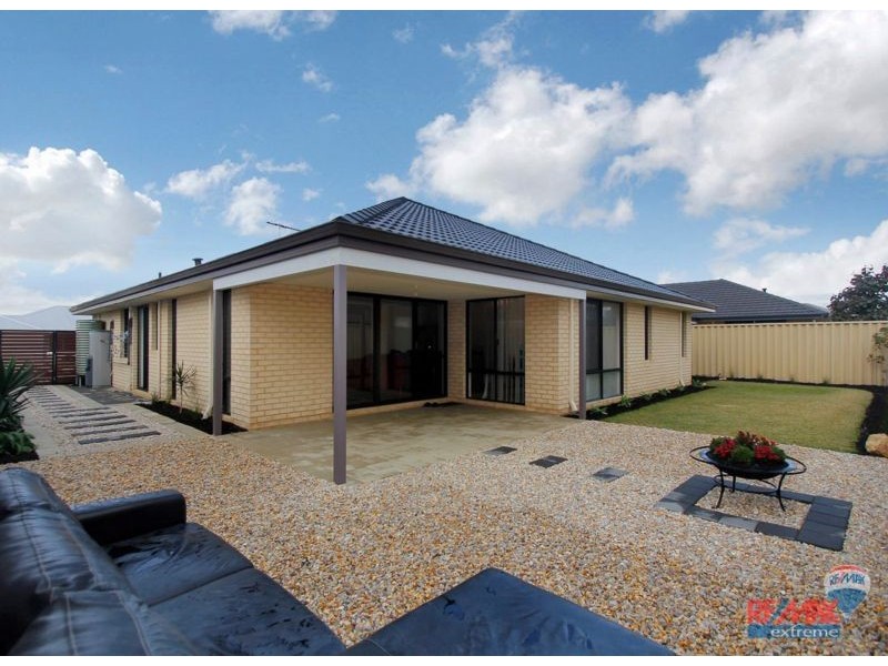 34 Tobermory Crescent, Butler WA 6036
