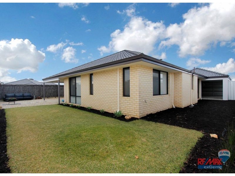 34 Tobermory Crescent, Butler WA 6036