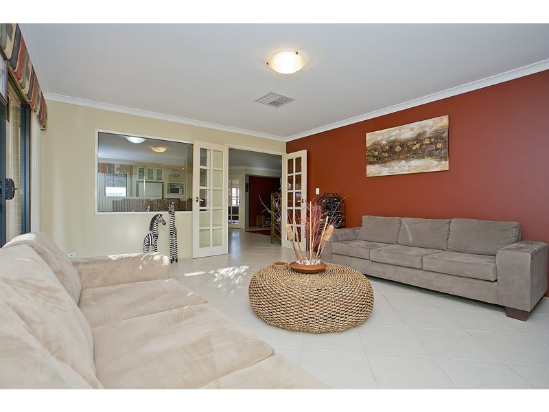 19 Hinckley Parkway, Hocking WA 6065