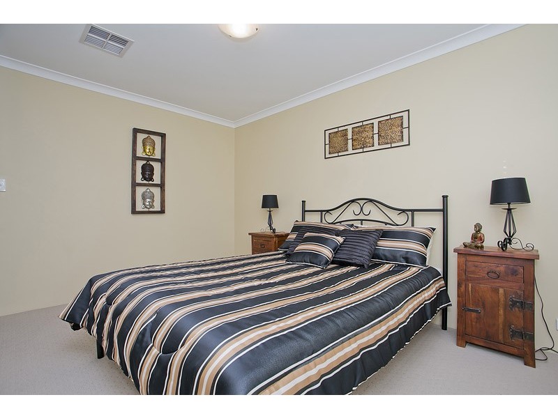 19 Hinckley Parkway, Hocking WA 6065