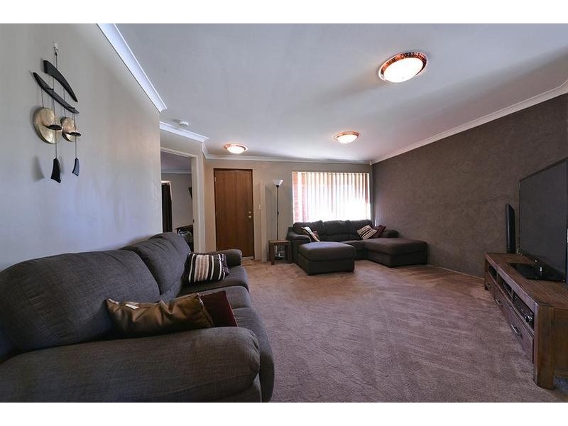 36 Bibbulmun Entrance, Sinagra WA 6065