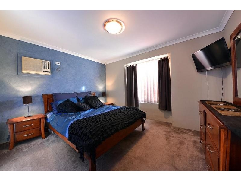 36 Bibbulmun Entrance, Sinagra WA 6065