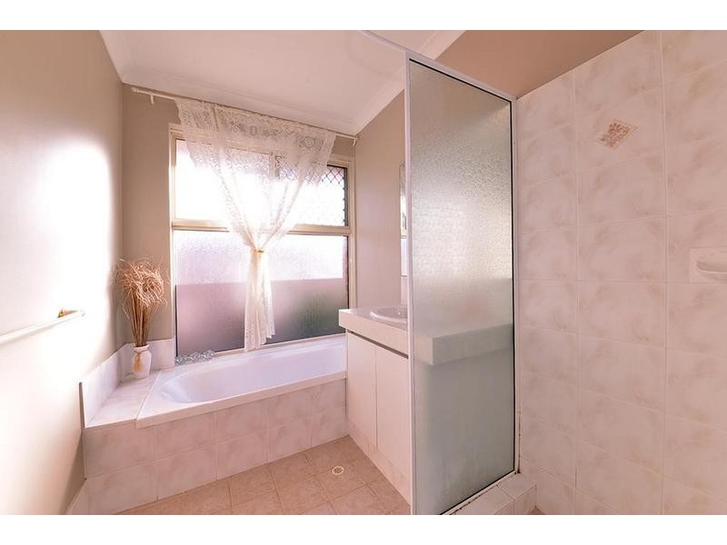 36 Bibbulmun Entrance, Sinagra WA 6065