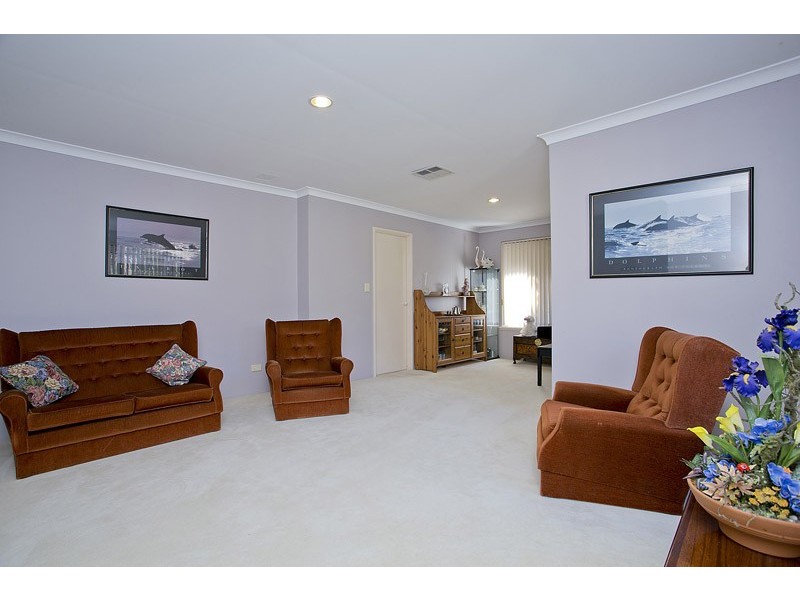 16 Bembridge Loop, Hocking WA 6065