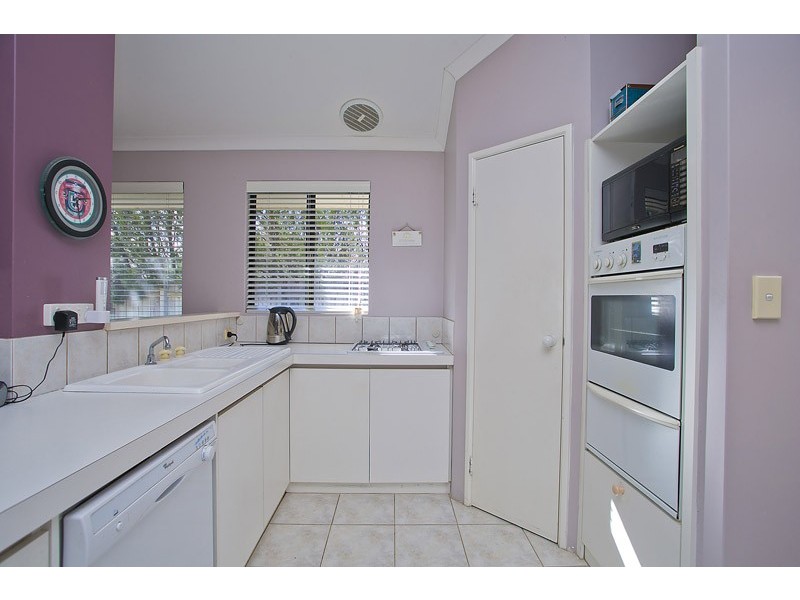 16 Bembridge Loop, Hocking WA 6065