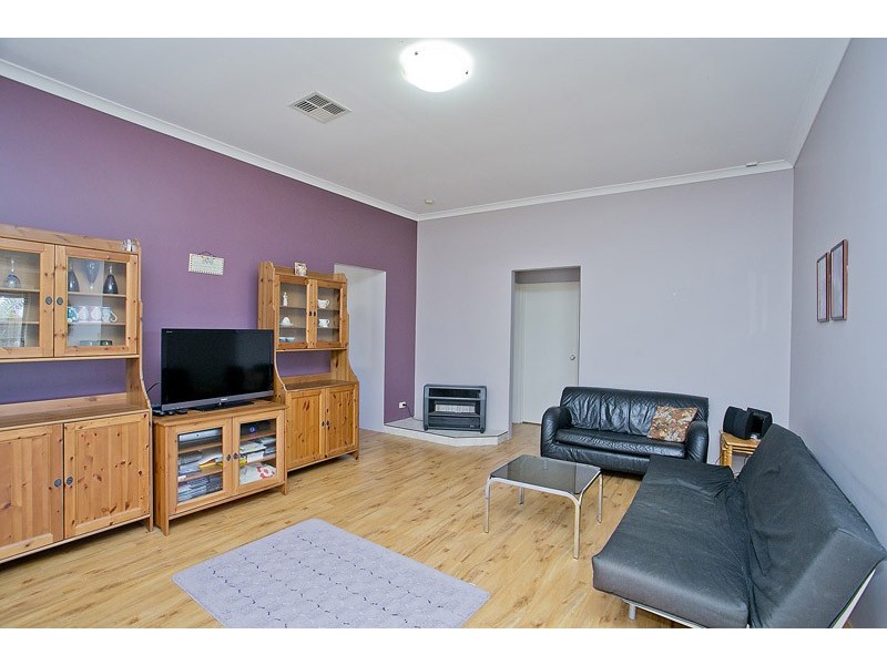 16 Bembridge Loop, Hocking WA 6065