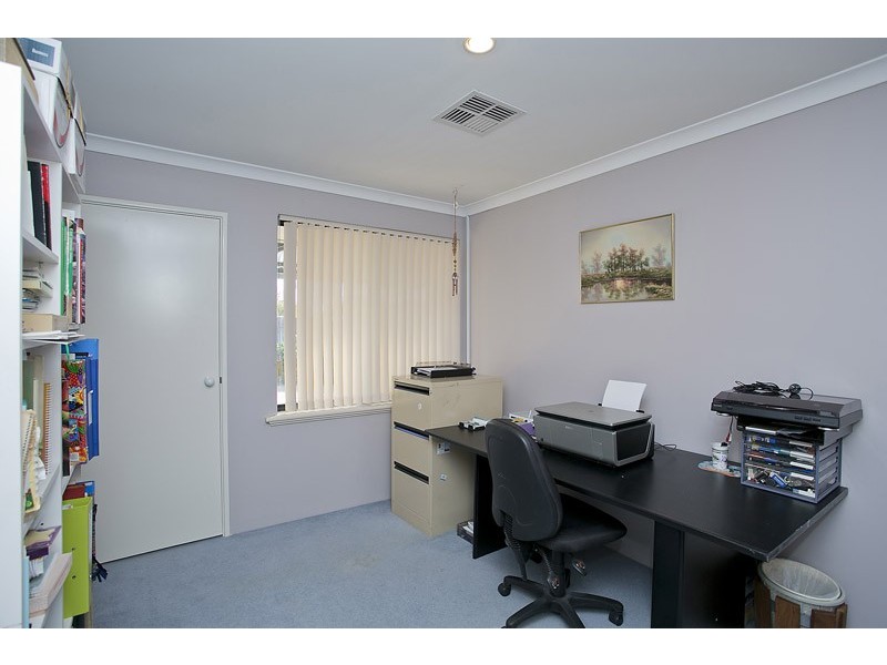 16 Bembridge Loop, Hocking WA 6065
