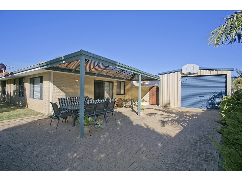 16 Bembridge Loop, Hocking WA 6065