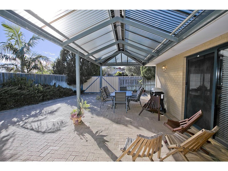 16 Bembridge Loop, Hocking WA 6065