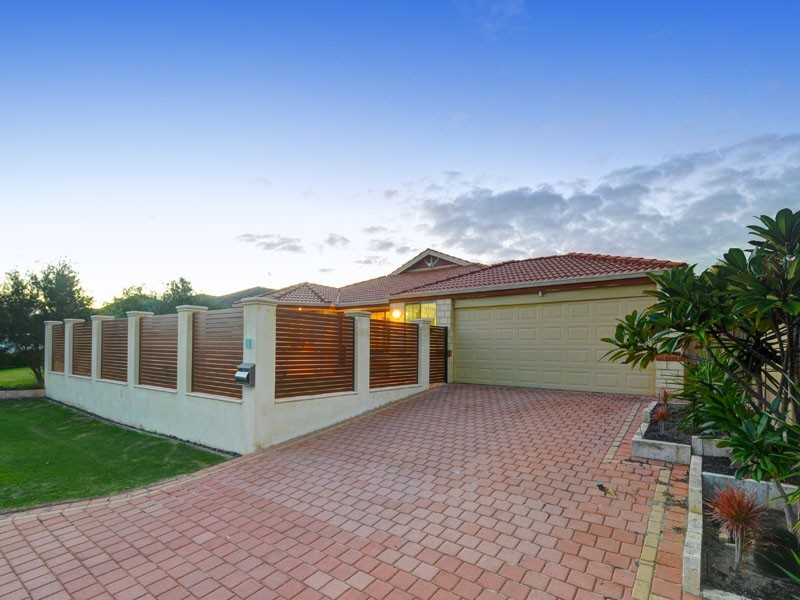 11 Kensington Way, Pearsall WA 6065