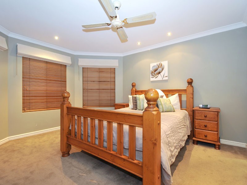 11 Kensington Way, Pearsall WA 6065