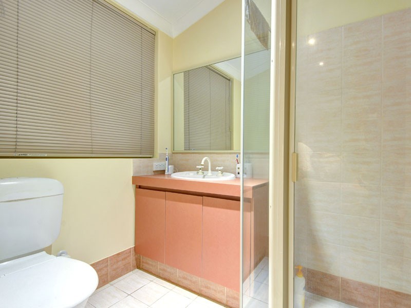 11 Kensington Way, Pearsall WA 6065