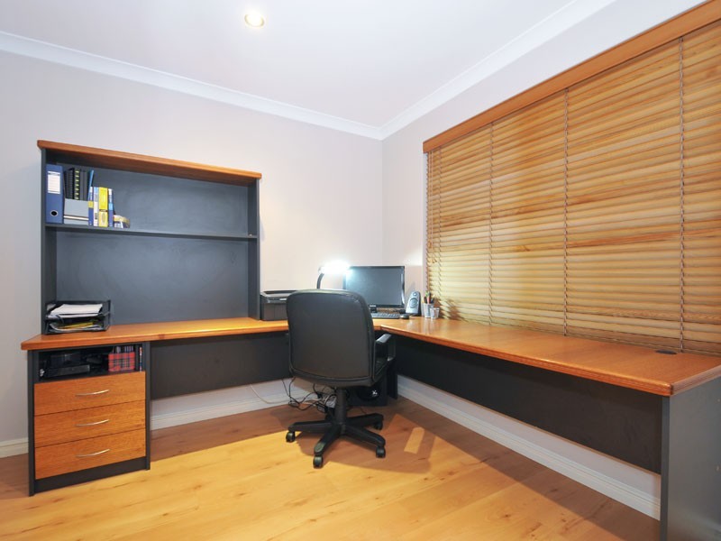 11 Kensington Way, Pearsall WA 6065