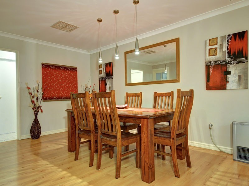 11 Kensington Way, Pearsall WA 6065