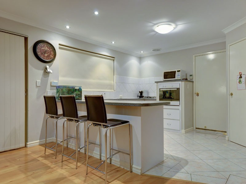 11 Kensington Way, Pearsall WA 6065