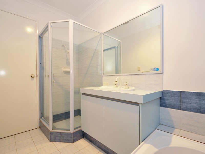 11 Kensington Way, Pearsall WA 6065