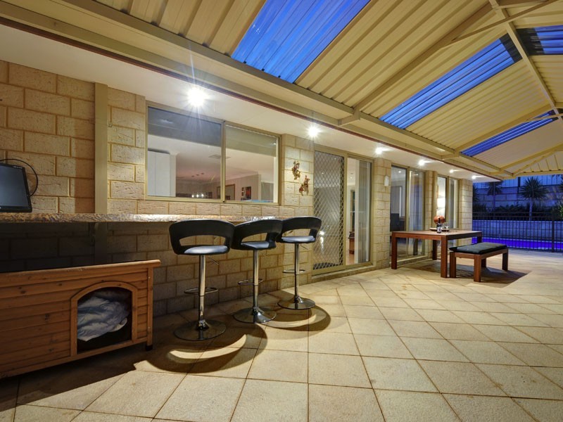 11 Kensington Way, Pearsall WA 6065