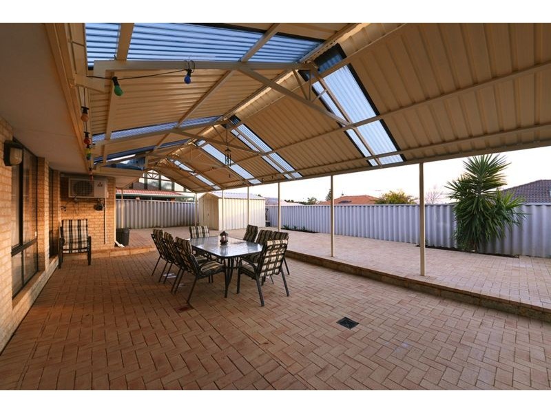 11 Westwind Place, Currambine WA 6028