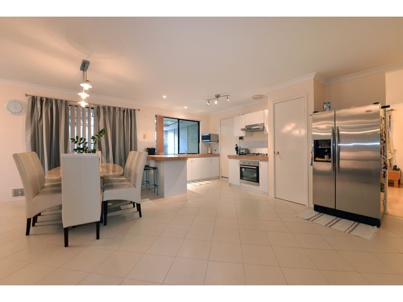 11 Westwind Place, Currambine WA 6028