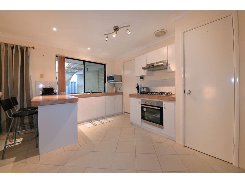 11 Westwind Place, Currambine WA 6028