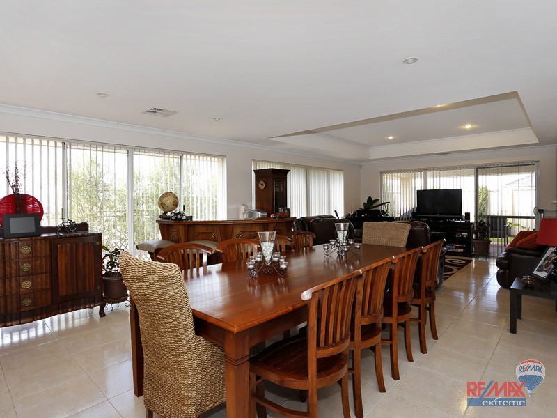 61 Seaspray Crescent, Jindalee WA 6036