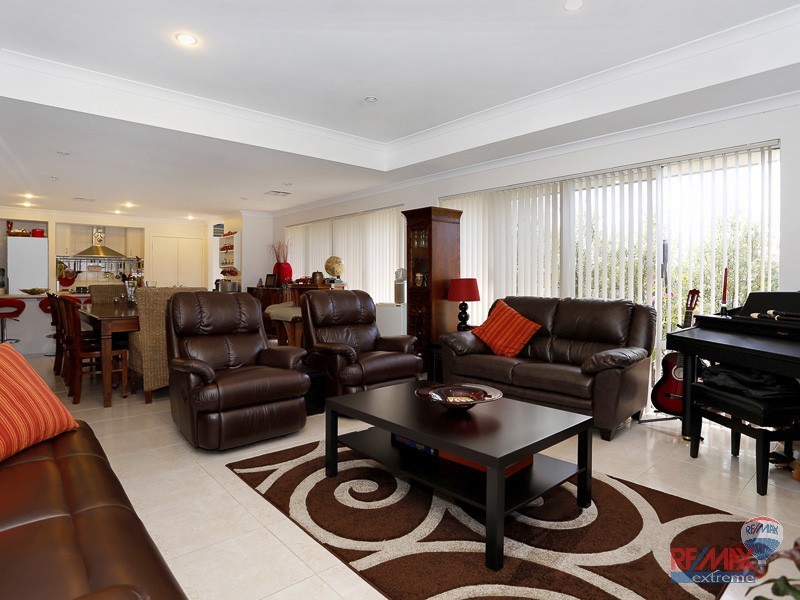 61 Seaspray Crescent, Jindalee WA 6036