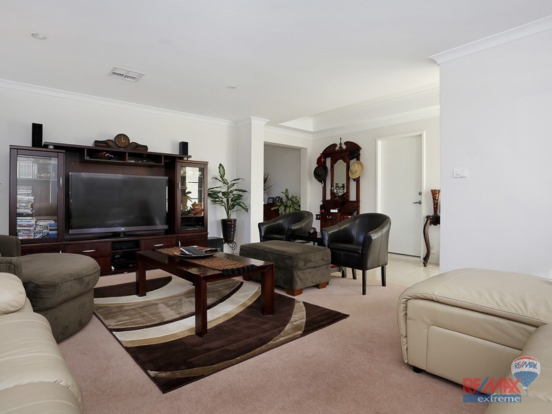 61 Seaspray Crescent, Jindalee WA 6036
