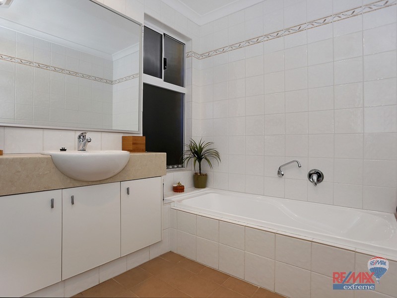 61 Seaspray Crescent, Jindalee WA 6036