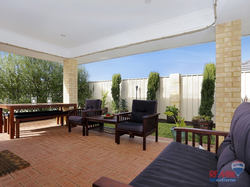 61 Seaspray Crescent, Jindalee WA 6036