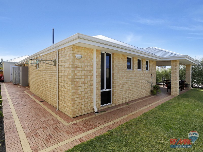 61 Seaspray Crescent, Jindalee WA 6036