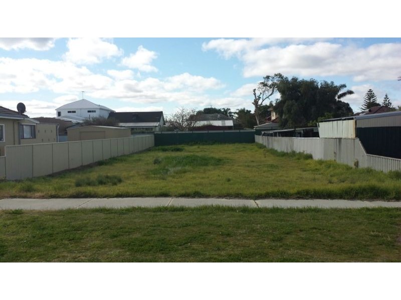 14 William Street, Rockingham WA 6168