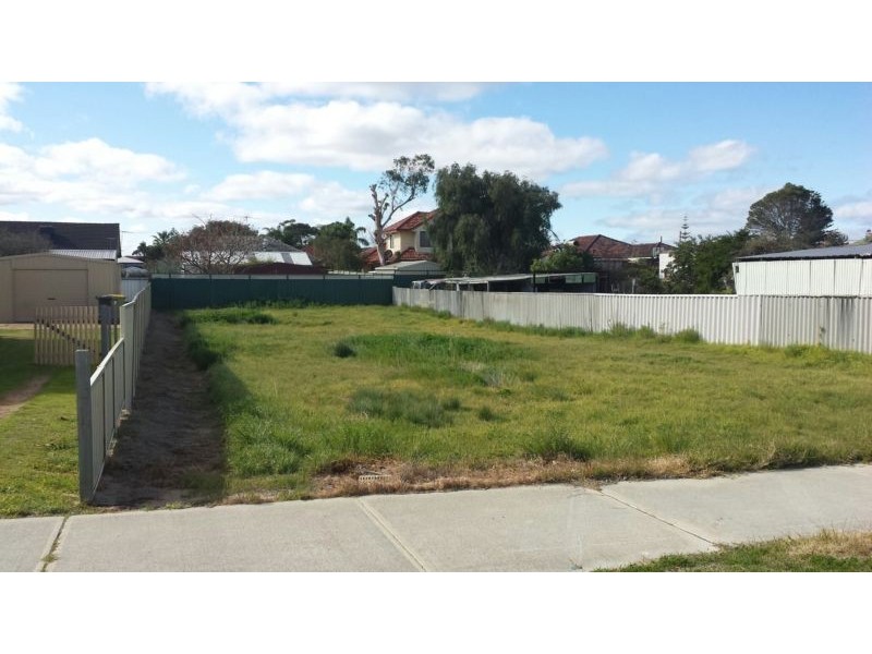 14 William Street, Rockingham WA 6168