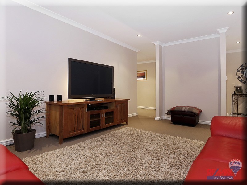 9 Cyandra Loop*, Banksia Grove WA 6031