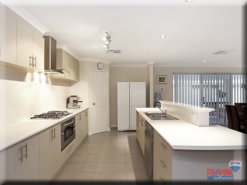 9 Cyandra Loop*, Banksia Grove WA 6031