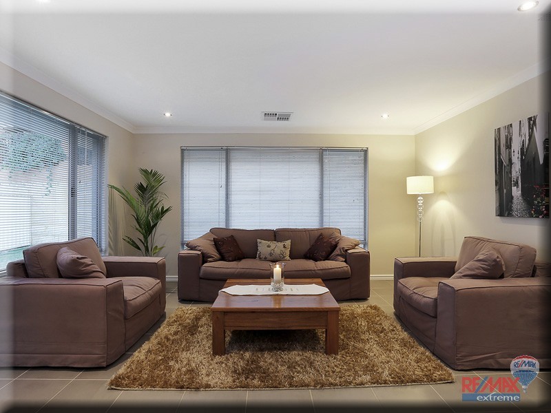 9 Cyandra Loop*, Banksia Grove WA 6031