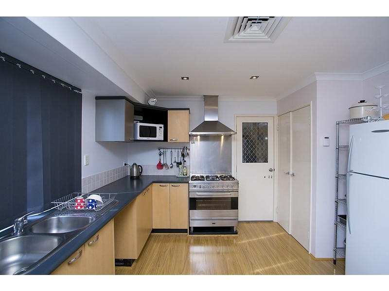 6 Faranda Close, Hocking WA 6065