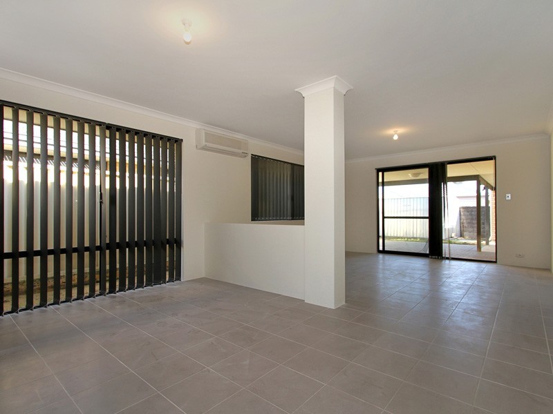 32 Finglas Meander, Butler WA 6036