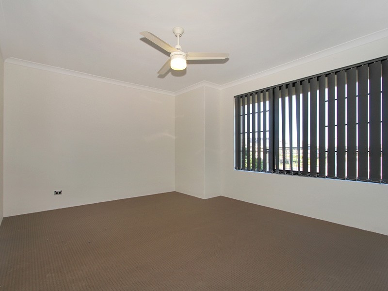 32 Finglas Meander, Butler WA 6036