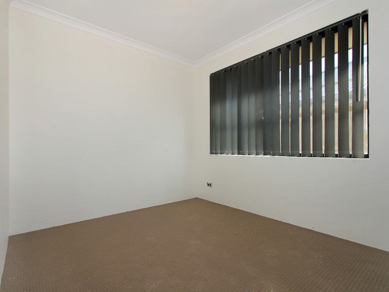 32 Finglas Meander, Butler WA 6036