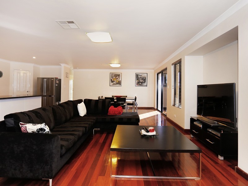 68 Camborne Parkway, Butler WA 6036