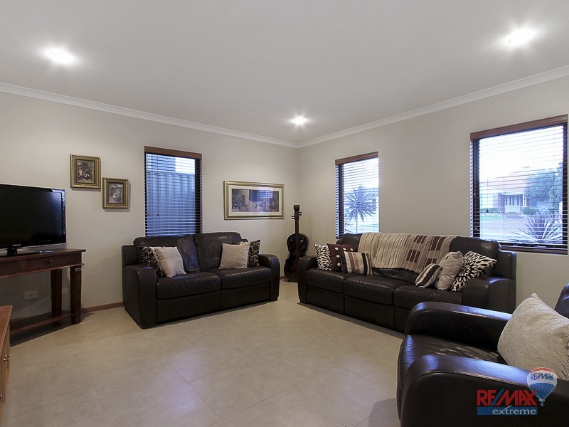 110 Cook Avenue, Hillarys WA 6025