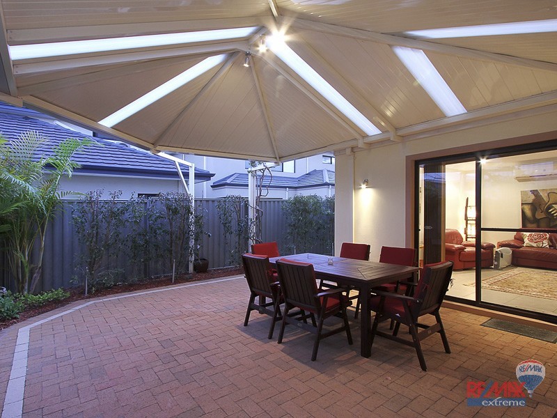 110 Cook Avenue, Hillarys WA 6025
